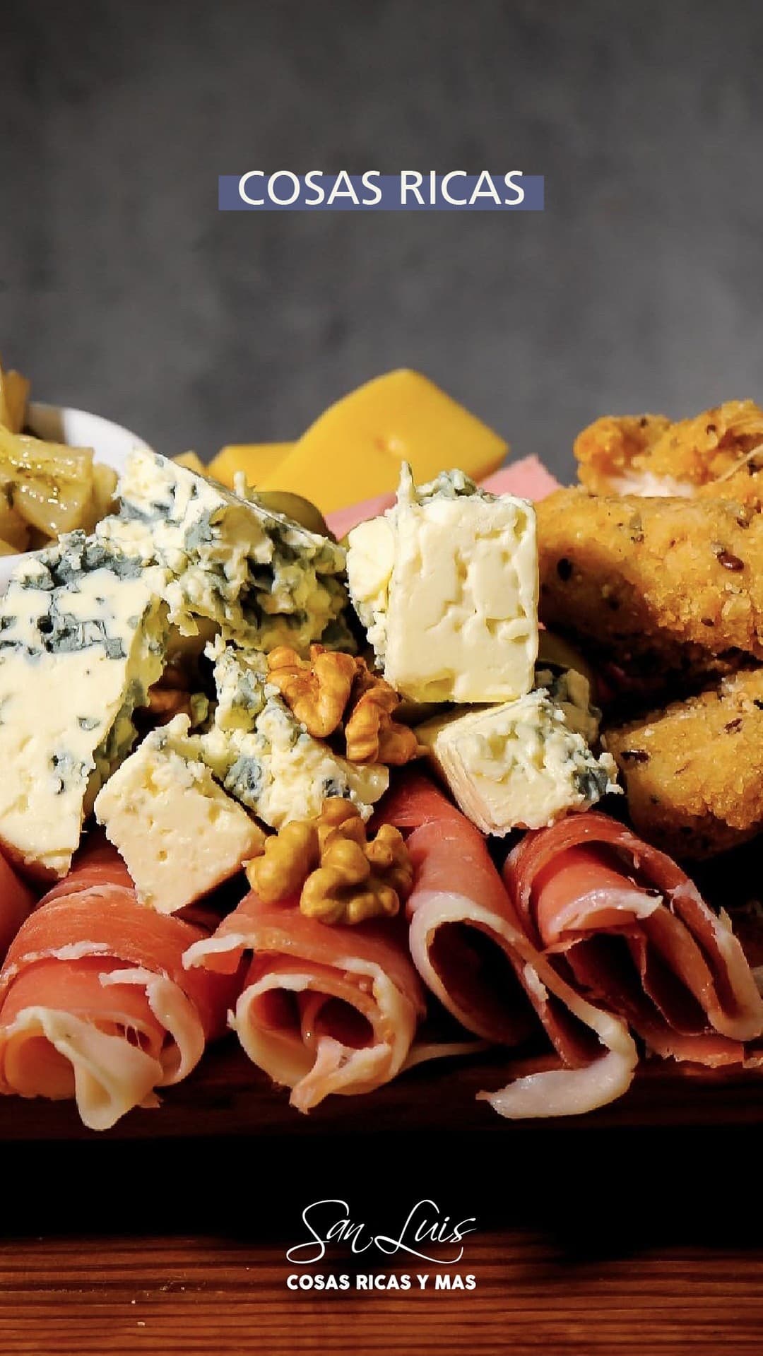 Picada gourmet con fiambres y quesos