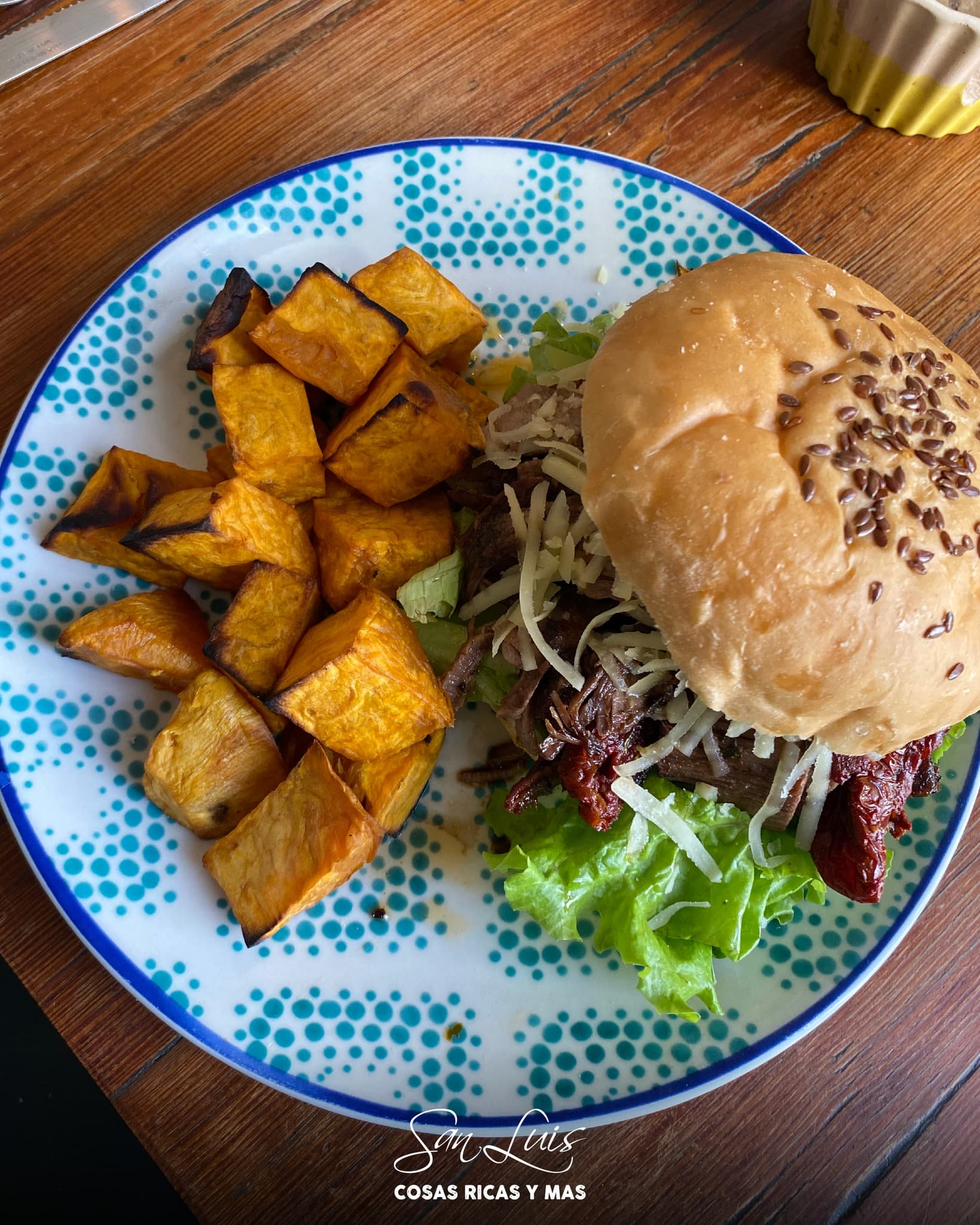 Hamburguesa con batatas